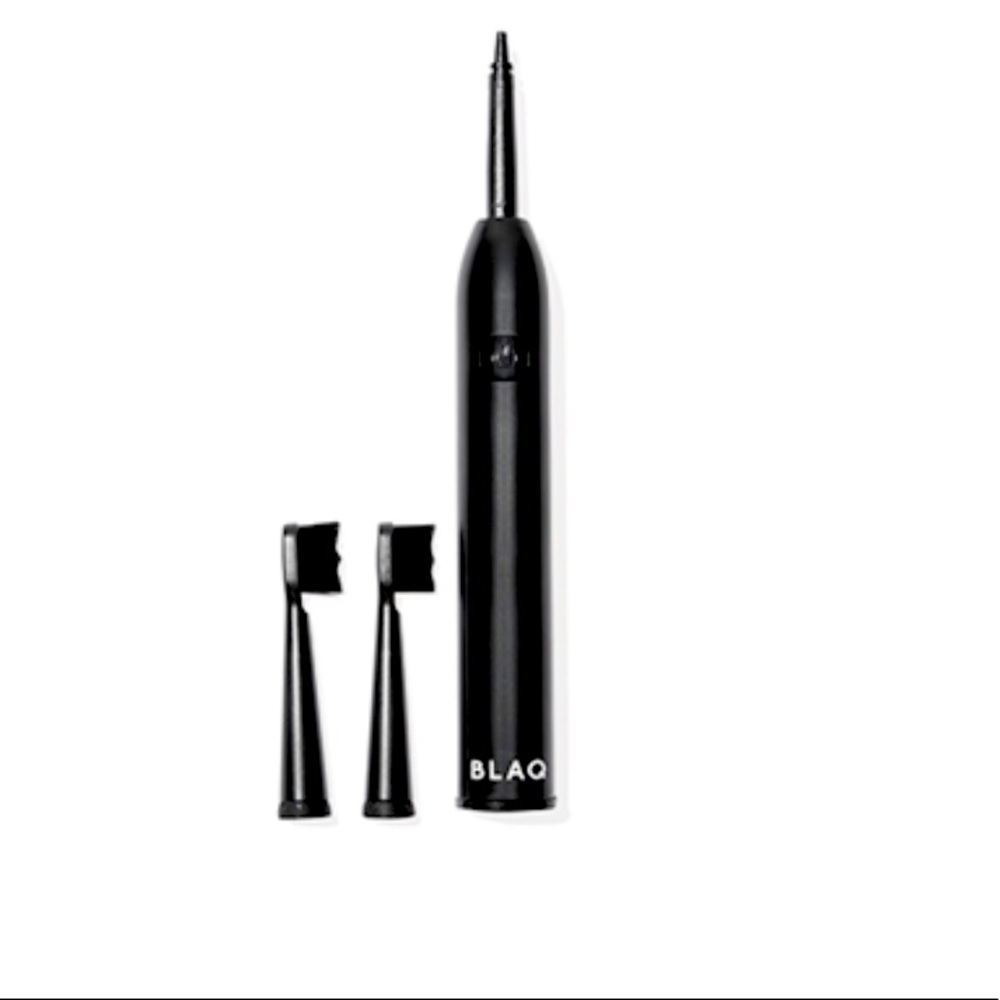BLAQ battery powered toothbrush